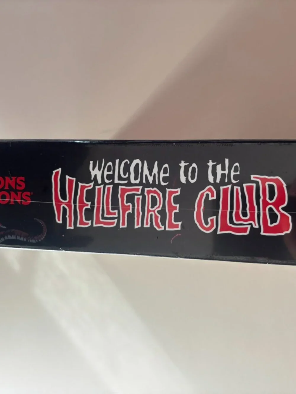 NEW Dungeons & Dragons Stranger Things: Welcome to the Hellfire Club Board Game